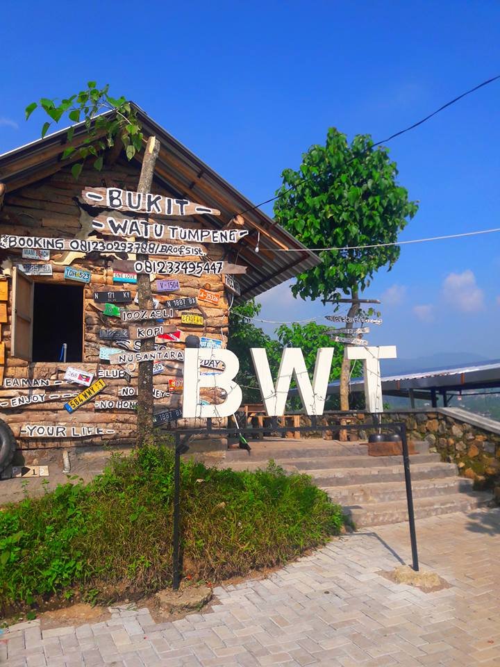 bukit watu.jpg