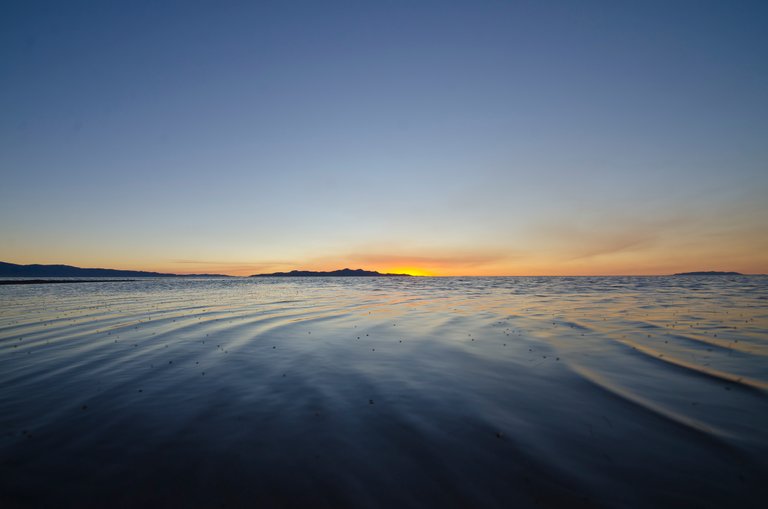 Great Salt Lake water tide.JPG