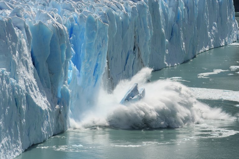 Ice caps melting Sciencing.jpg