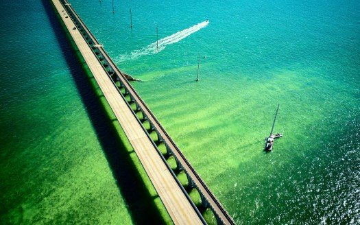 seven_mile_bridge_florida_keys_4k-t2.jpg