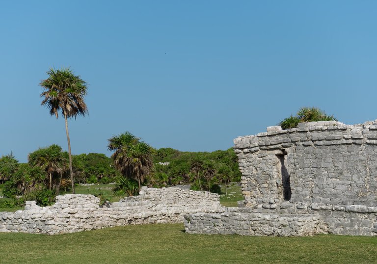 P7030118-tulum-ruins.jpg