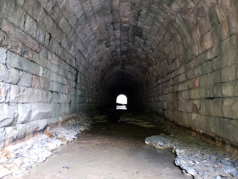 tunnel8.jpeg