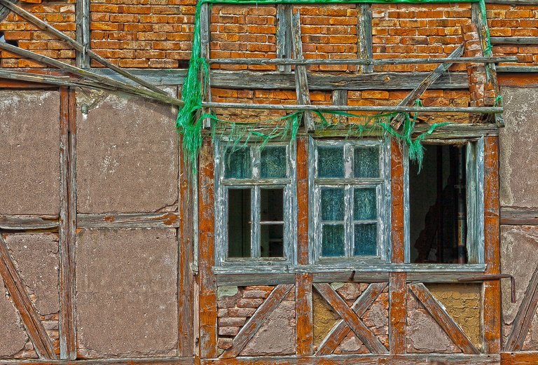 6901060082-old-housedetailhdr (FILEminimizer).jpg