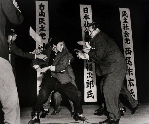 Assassination-of-Japan-Socialist-Inejiro-Asanuma-1960.jpg