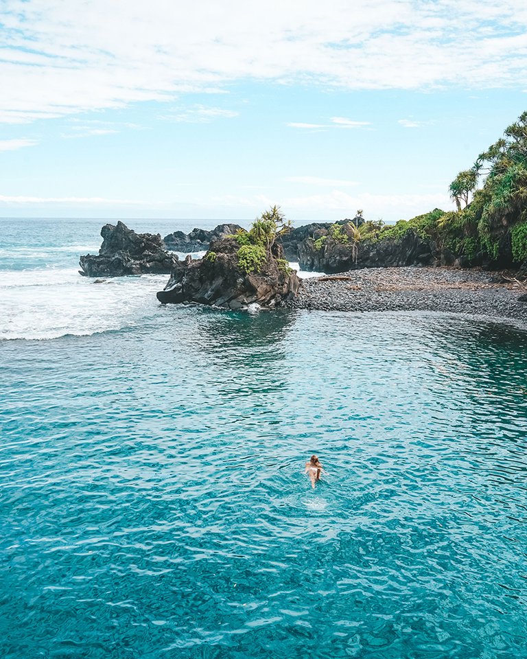 Waiakoa-Pond-Maui.jpg