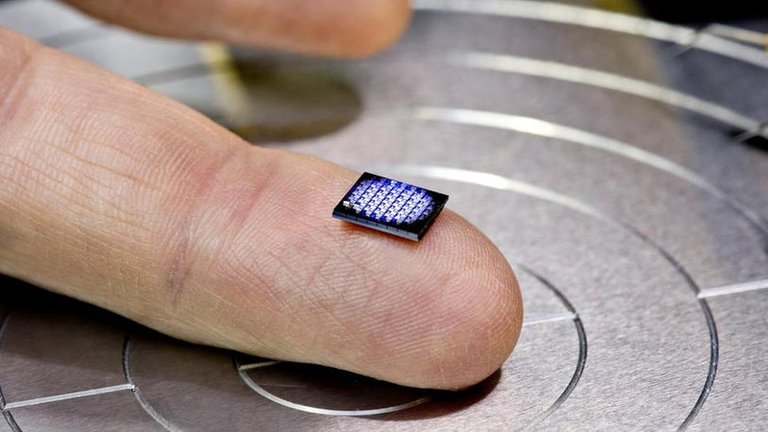 ibm-worlds-smallest-computer-crop.jpg