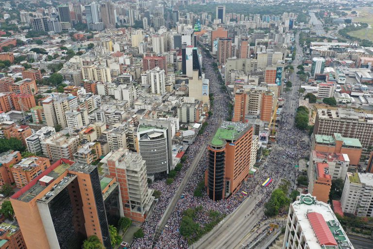 venezuela-drone-marcha-2.jpeg