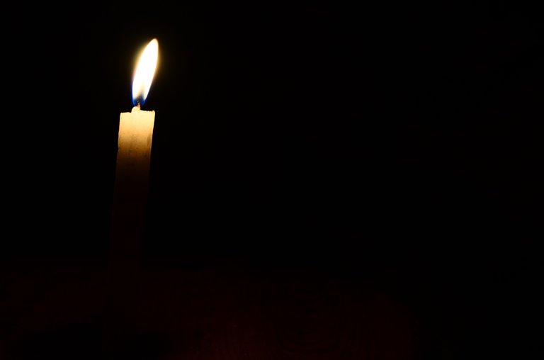 candle-1285146_1920.jpg