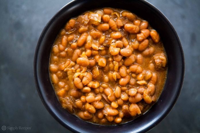 boston-baked-beans-horiz-a-2000-696x464.jpg