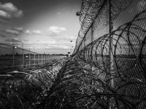 prison-fence-219264_640.jpg