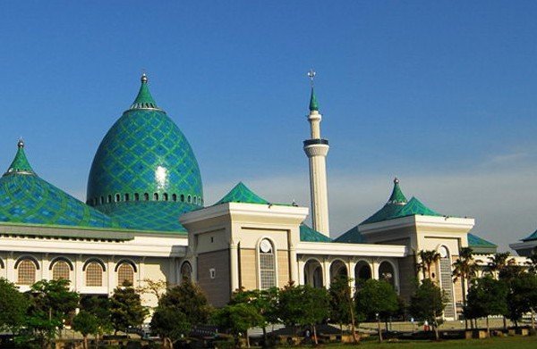 masjid-agung-surabaya-00040001-01.jpg