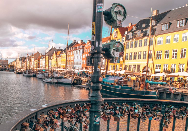 Copenhagen Nyhavn 1-0045.jpg