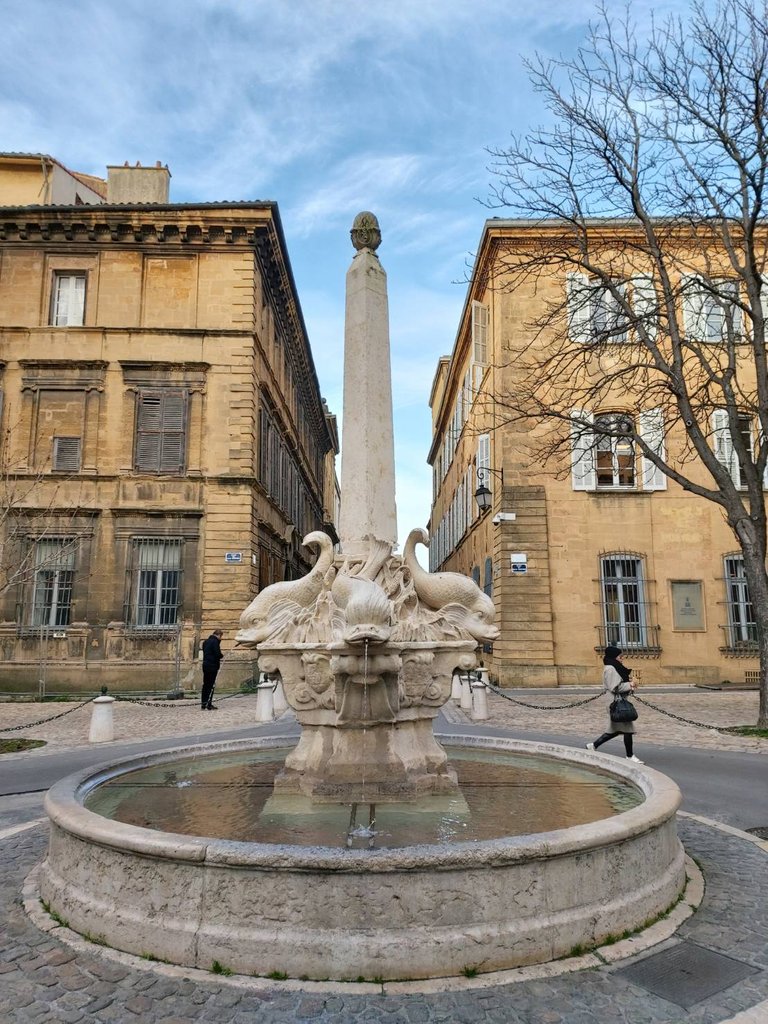 beautiful buildings in France3.jpg