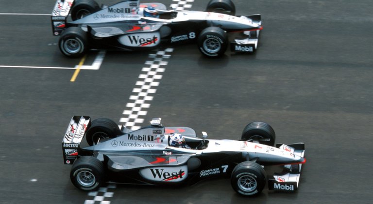 mclaren mp4-13 1-2.jpg