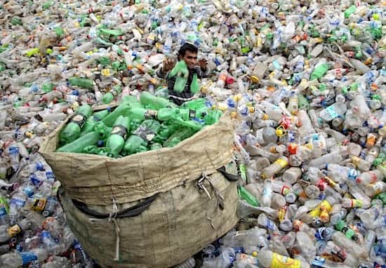 decharge-inde-bouteilles-plastiques.jpg