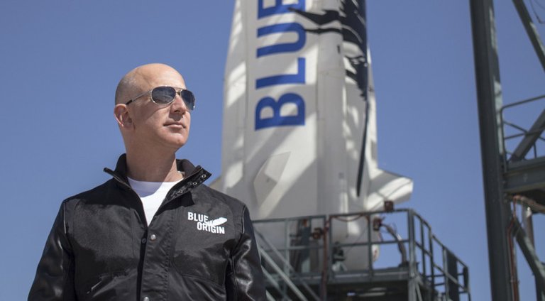 Jeff_Bezos_Pad-879x485.jpg