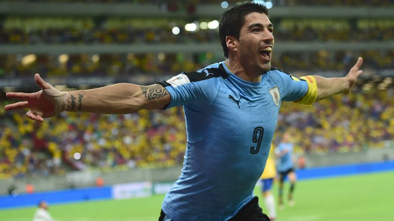 luissuarez-cropped_1rxi3fi1oto1o1ltpra76vh2yf.jpg