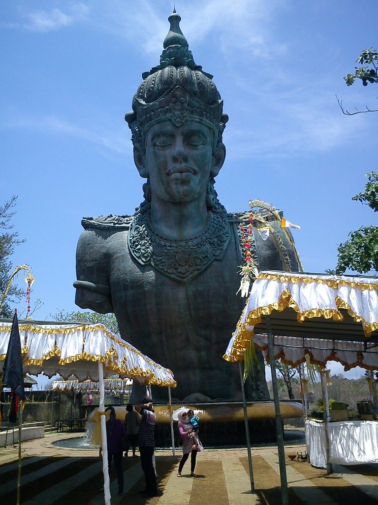 Wisnu Statue in Plaza Wisnu