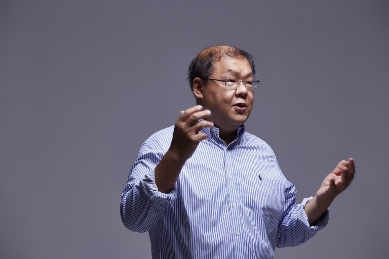 CEO-Eloncity.jpeg