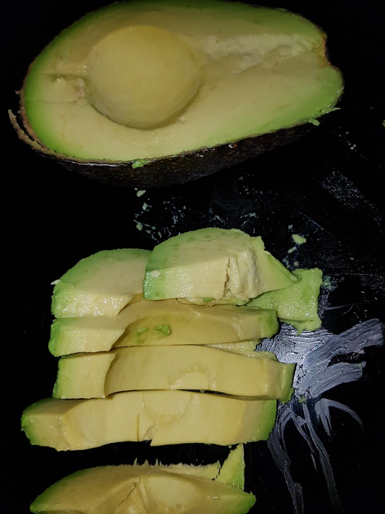 avocado2.jpg