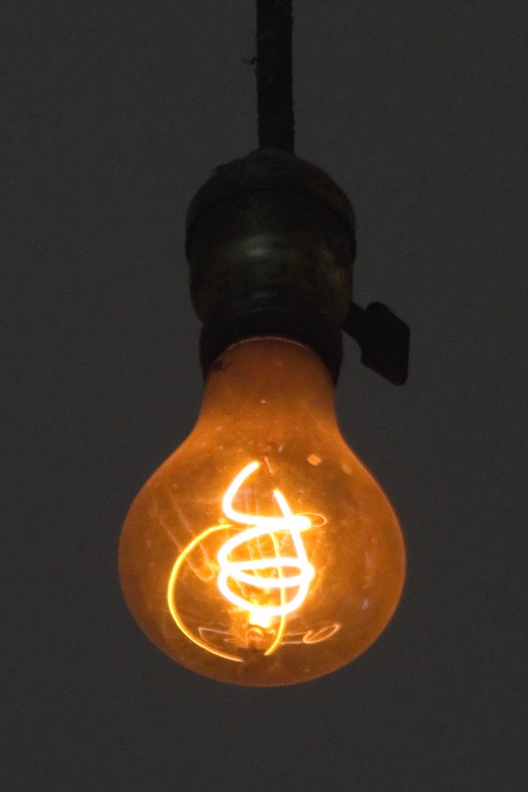Livermore_Centennial_Light_Bulb.jpg