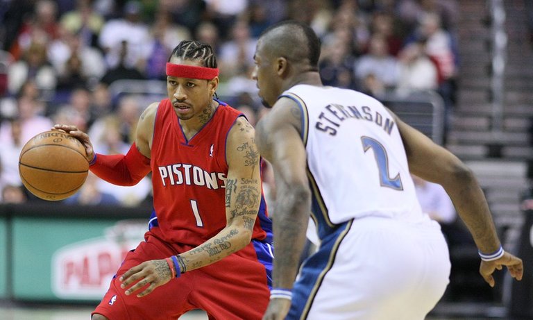 1200px-Allen_Iverson_v_DeShawn_Stevenson.jpg