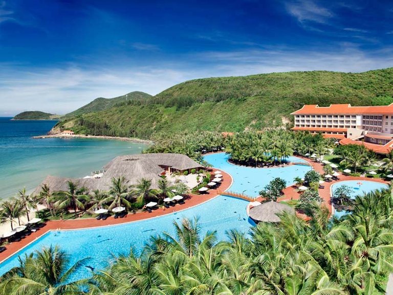 Vinpearl-Resort-Nha-Trang.jpg