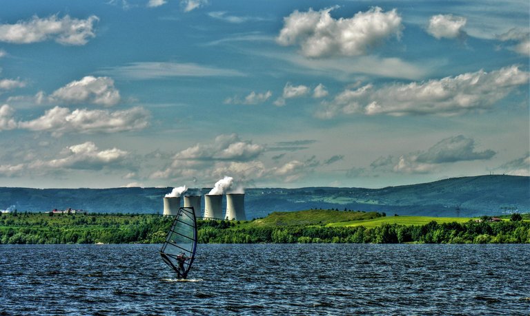 Nechranice_Dam_-_panoramio.jpg