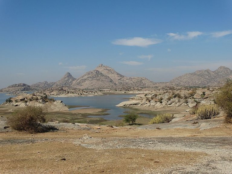 Jawai_Dam_capturing_Rajasthan.jpg