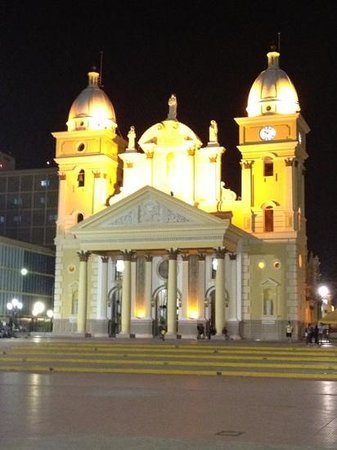 basilica-de-la-chinita.jpg