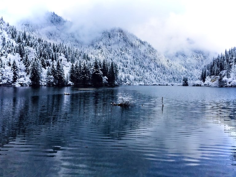 Jiuzhaigou Valley2.jpg