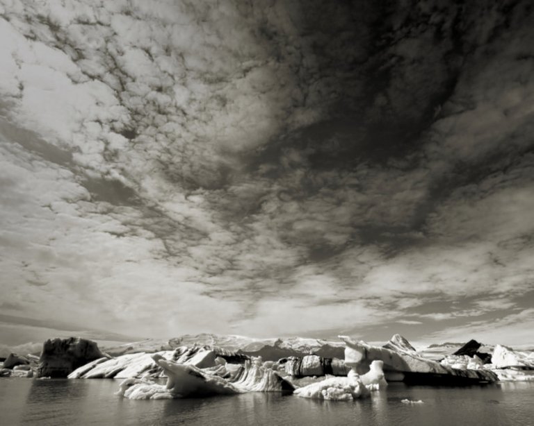 Jökulsárlón Ice Flow10x8.jpg