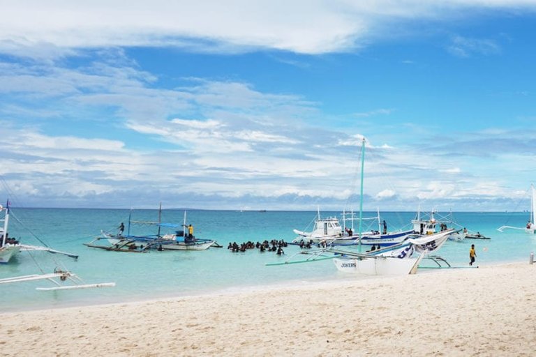 boracay reborn.jpg