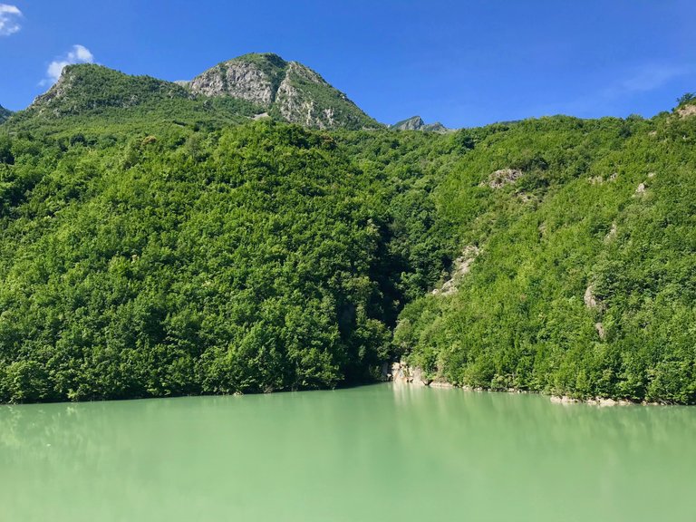 lake.koman.jpg