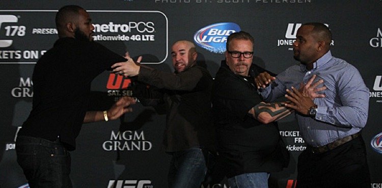 Jon-Jones-Daniel-Cormier-Brawl-UFC-178-Media-Day-2-750x370.jpg