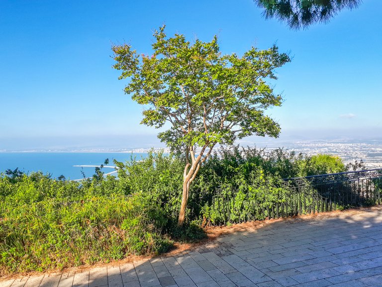 A seating areas over the Louis Promenade in Haifa