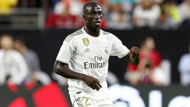 Futbol-Real_Madrid-Ferland_Mendy-El_Bernabeu_416471266_130951044_1024x576.jpg