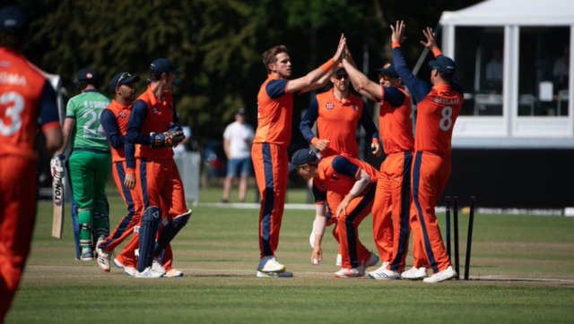 Netherlands-celebrate-Ireland-3rd-ODI-Twitter-@ICC-640.jpg