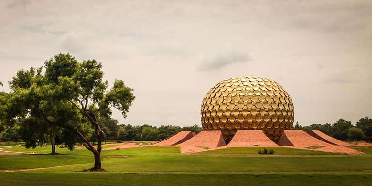 Matrimandir-Tapınagi-1.jpg