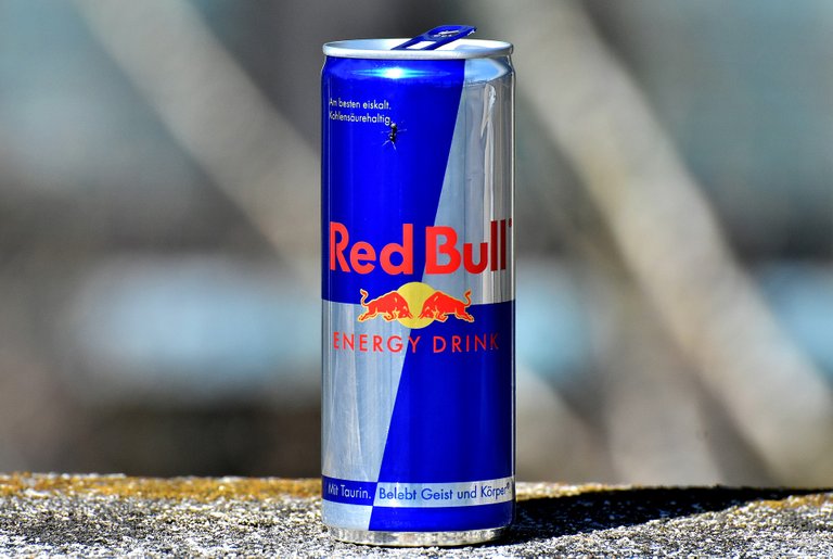 red-bull-3301415_1920.jpg