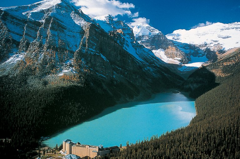 bow-glacier-falls-bow-lake-crowfoot-glacier-and-simpsons-numtijah-lodge-banff-national-park-6.jpg