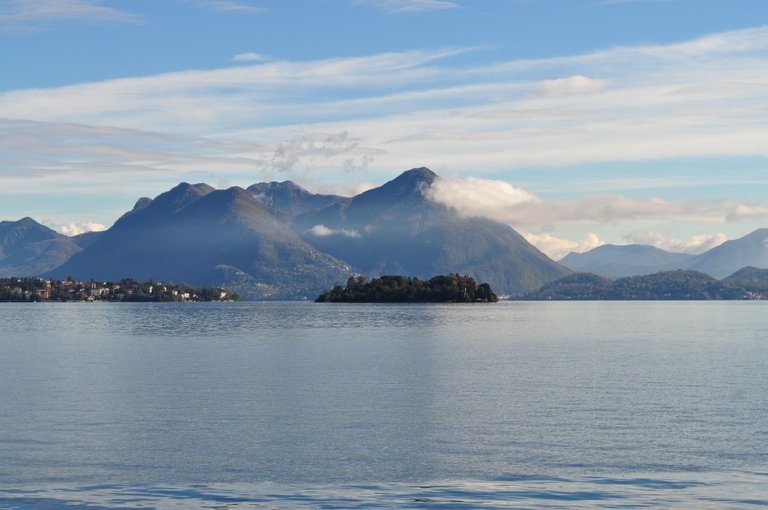 lago-maggiore-328663_1920.jpg