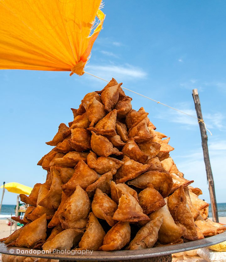 indian-street-food-samosas.jpg