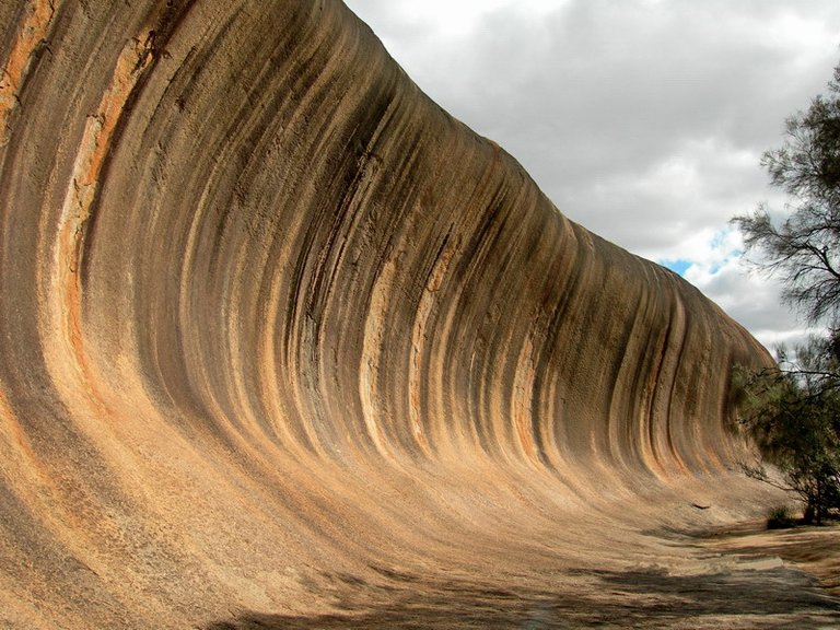 Wave Rock, Hyden, Western Australia.jpg