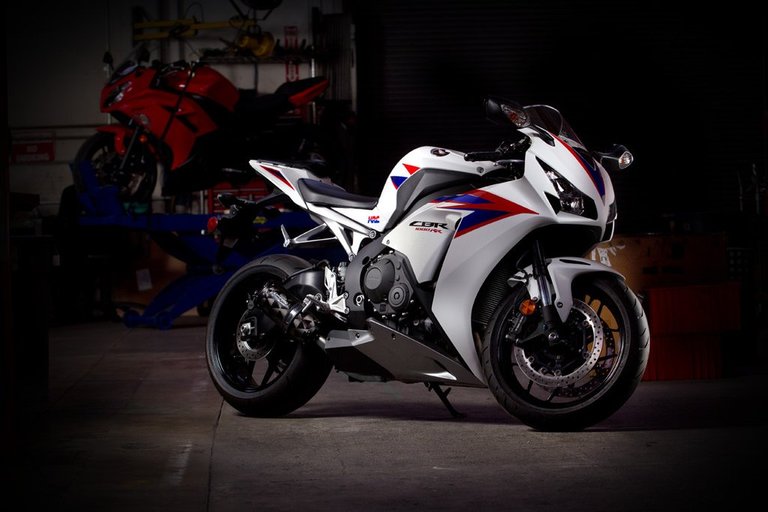 hon-cbr1000rr-shop_1024x1024.jpg