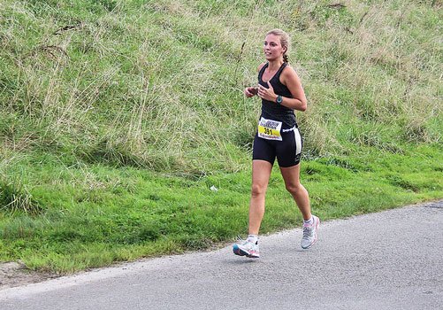 Running_female_with_brown_hair_triathlon-.jpg