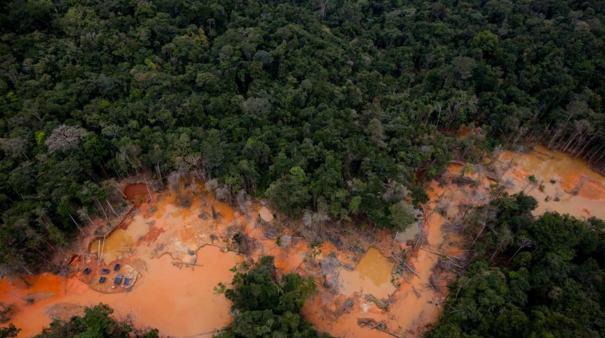 3.-Impacto-de-la-minería-ilegal-en-la-cuenca-del-río-Caura-1.png