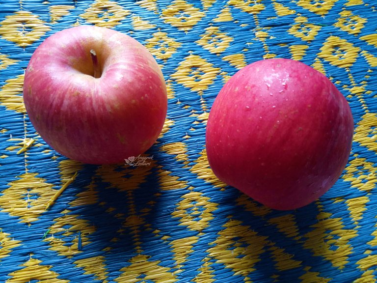 Apples.jpg