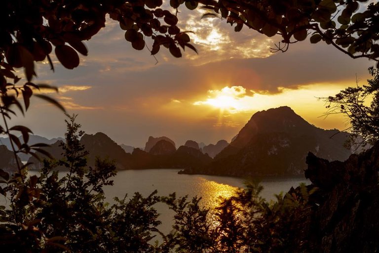 Ha Long In Morning.jpg