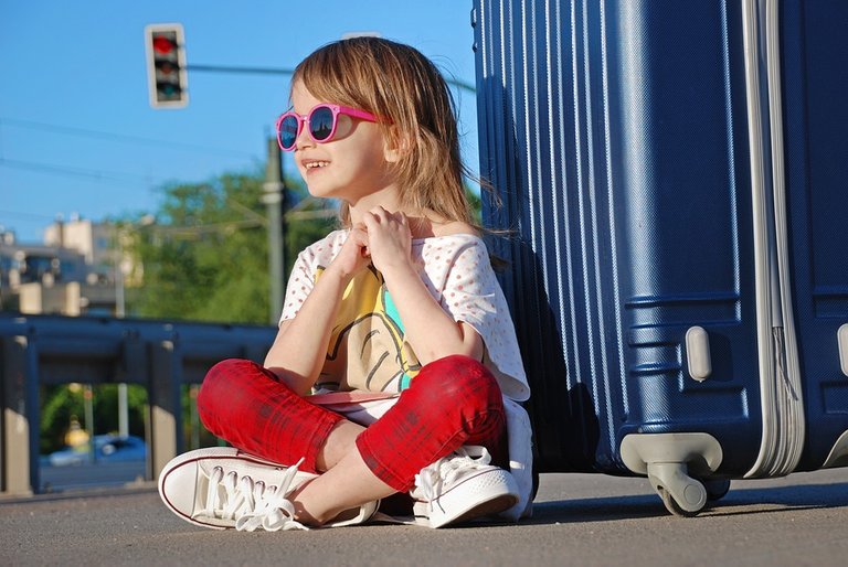 niña lentes.jpg